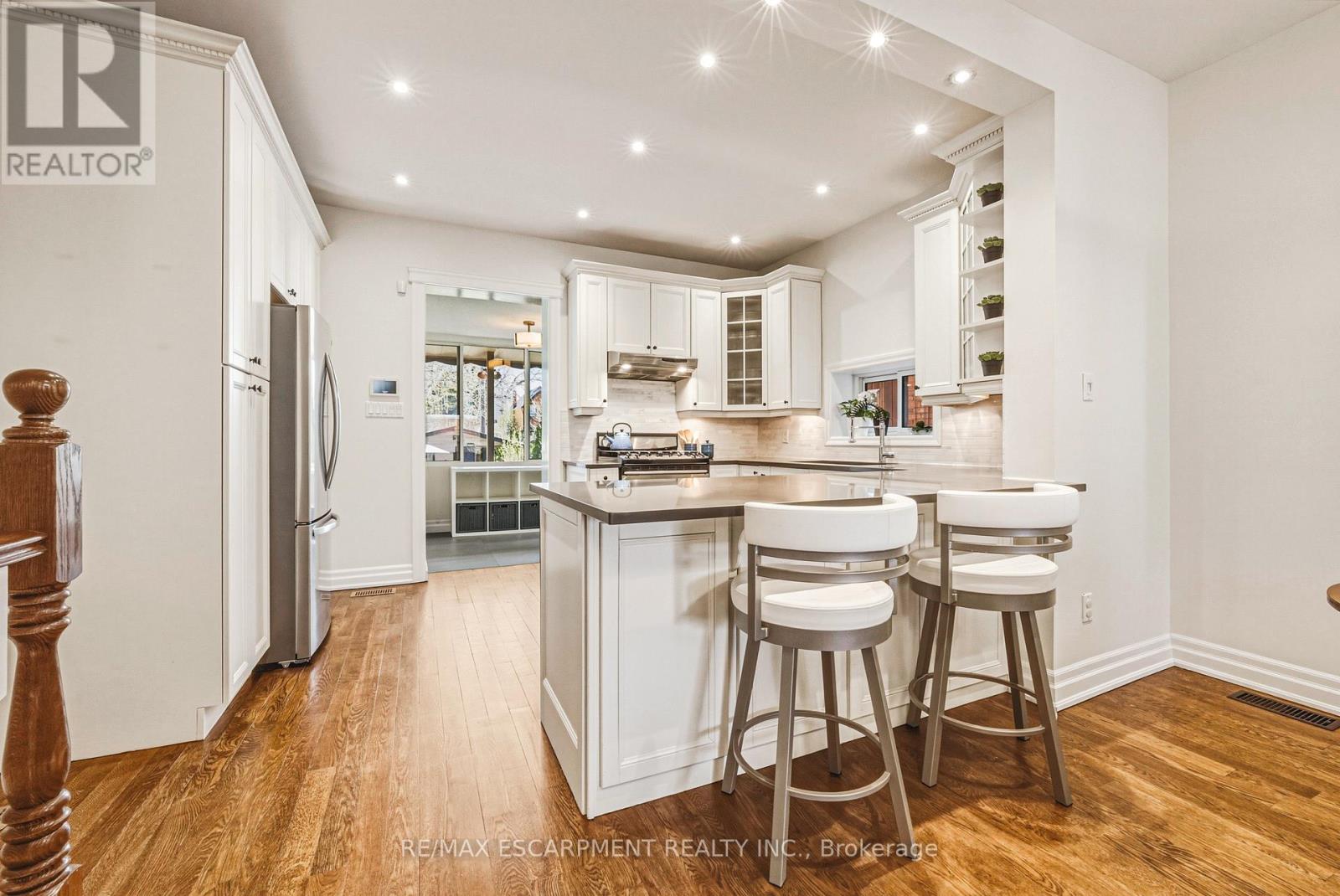 301 Evelyn Avenue, Toronto, Ontario  M6P 2Z8 - Photo 14 - W13056588