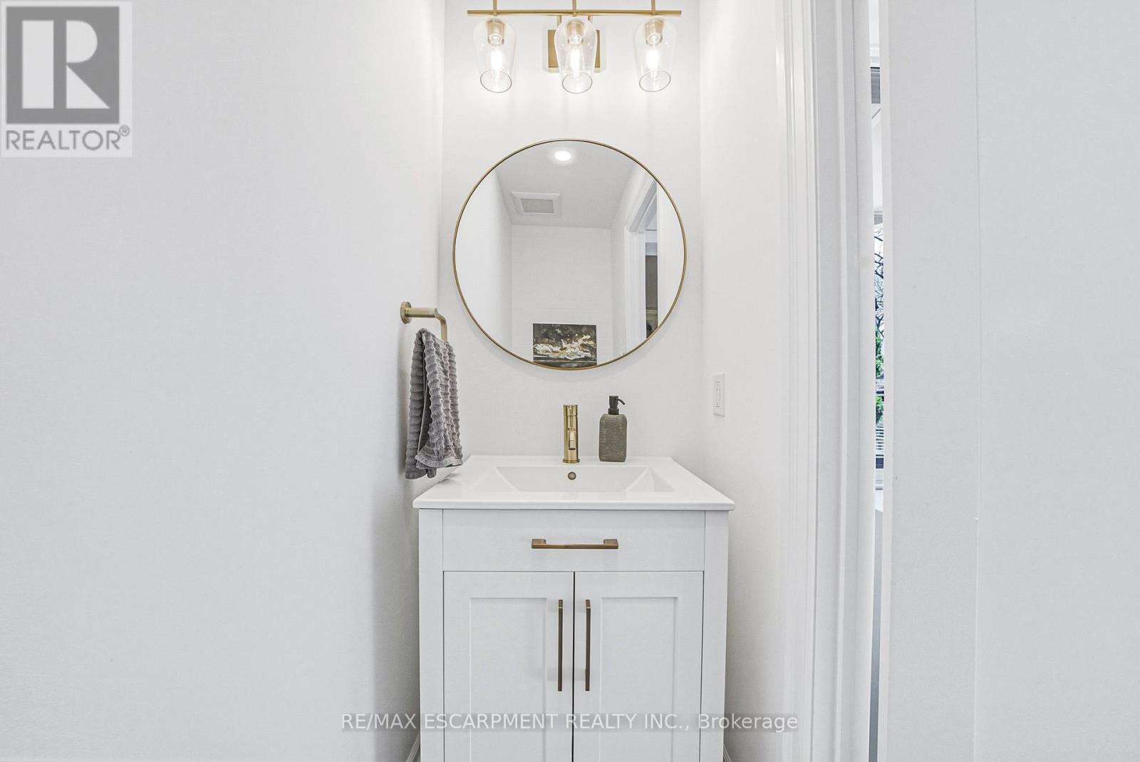 301 Evelyn Avenue, Toronto, Ontario  M6P 2Z8 - Photo 15 - W13056588