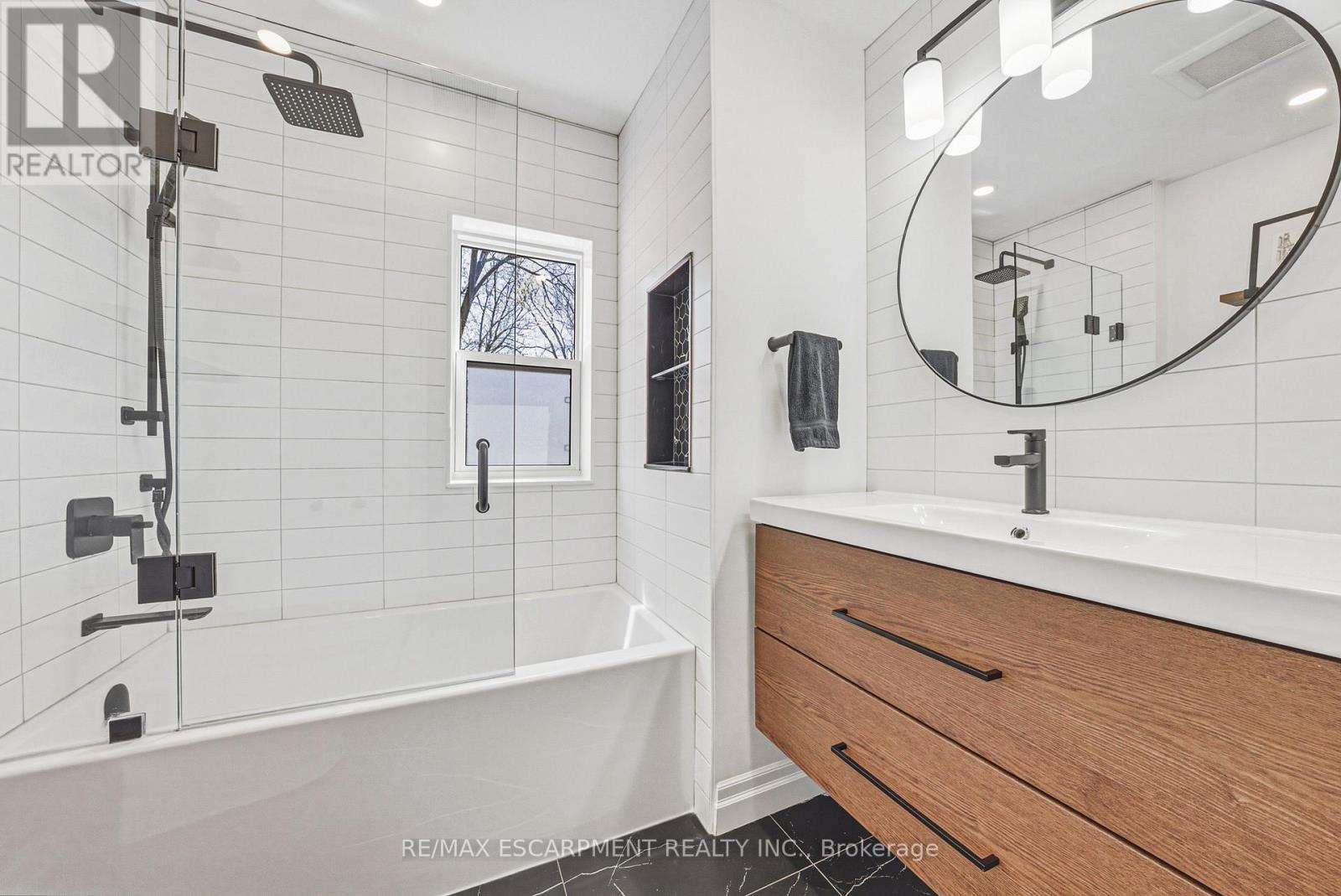 301 Evelyn Avenue, Toronto, Ontario  M6P 2Z8 - Photo 21 - W13056588