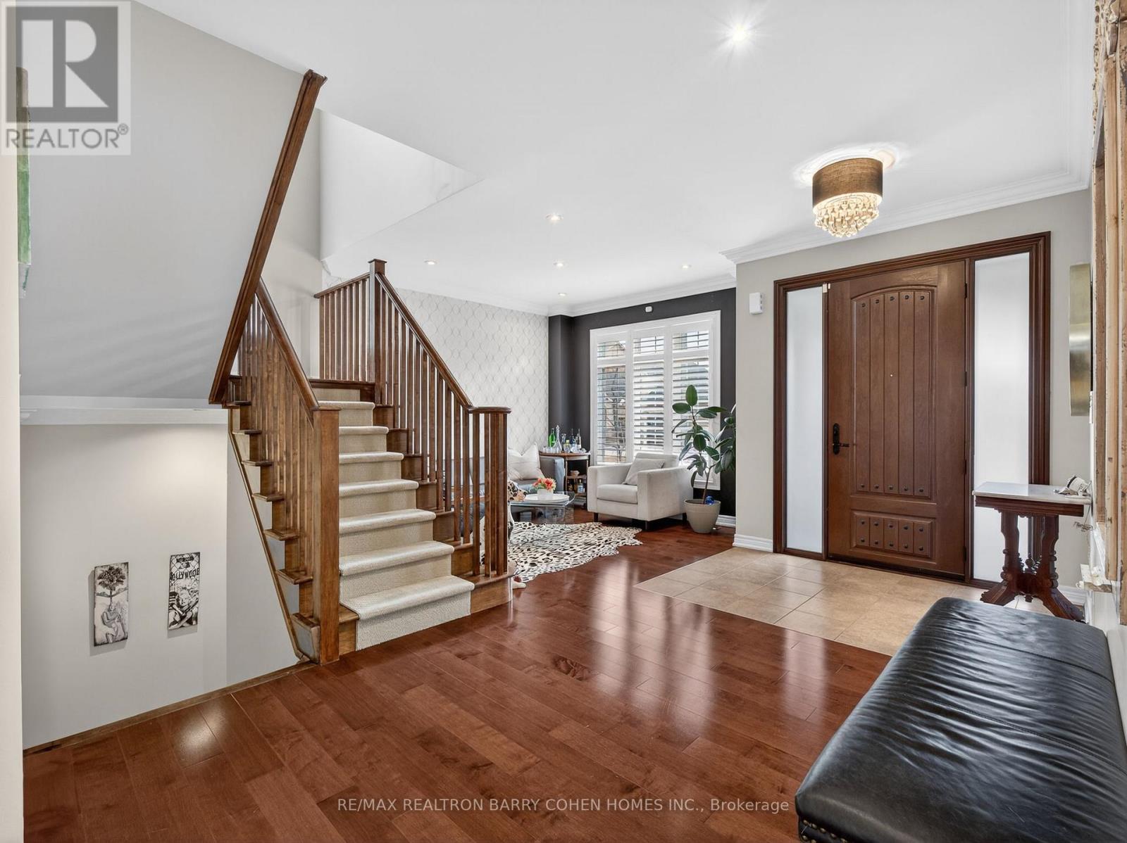 3225 Saltaire Crescent, Oakville, Ontario  L6M 0K8 - Photo 3 - W13056634