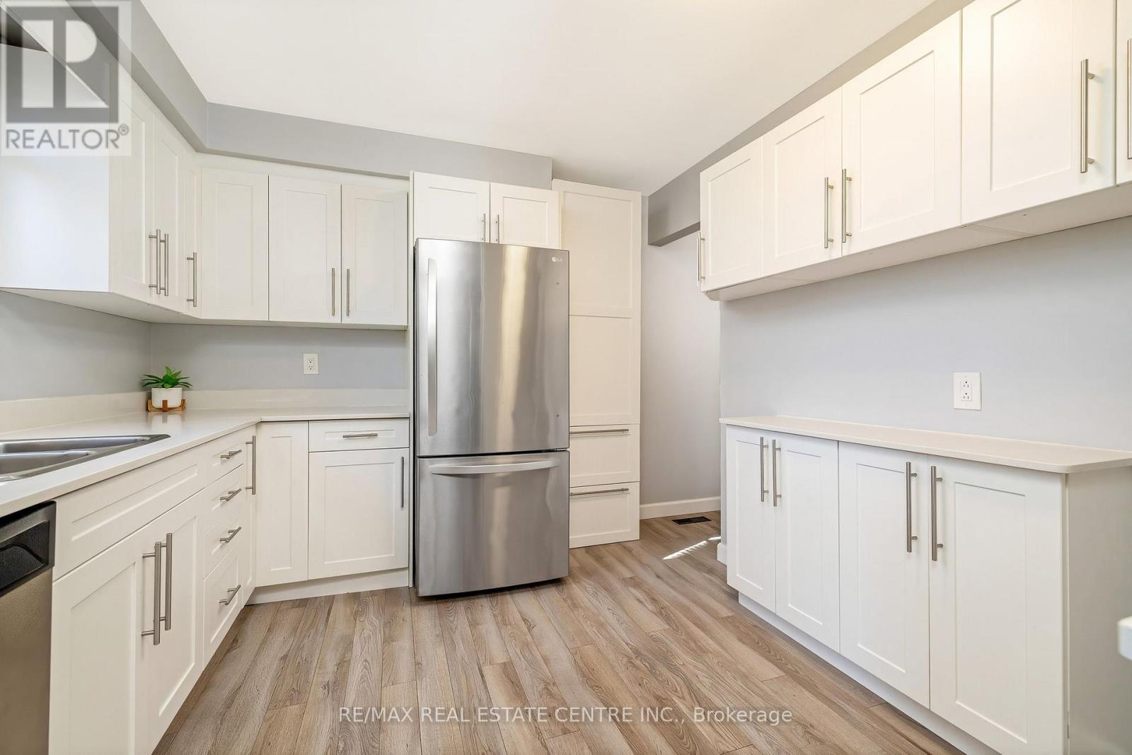 3145 Mccarron Crescent, Mississauga, Ontario  L5N 3H4 - Photo 13 - W13056642