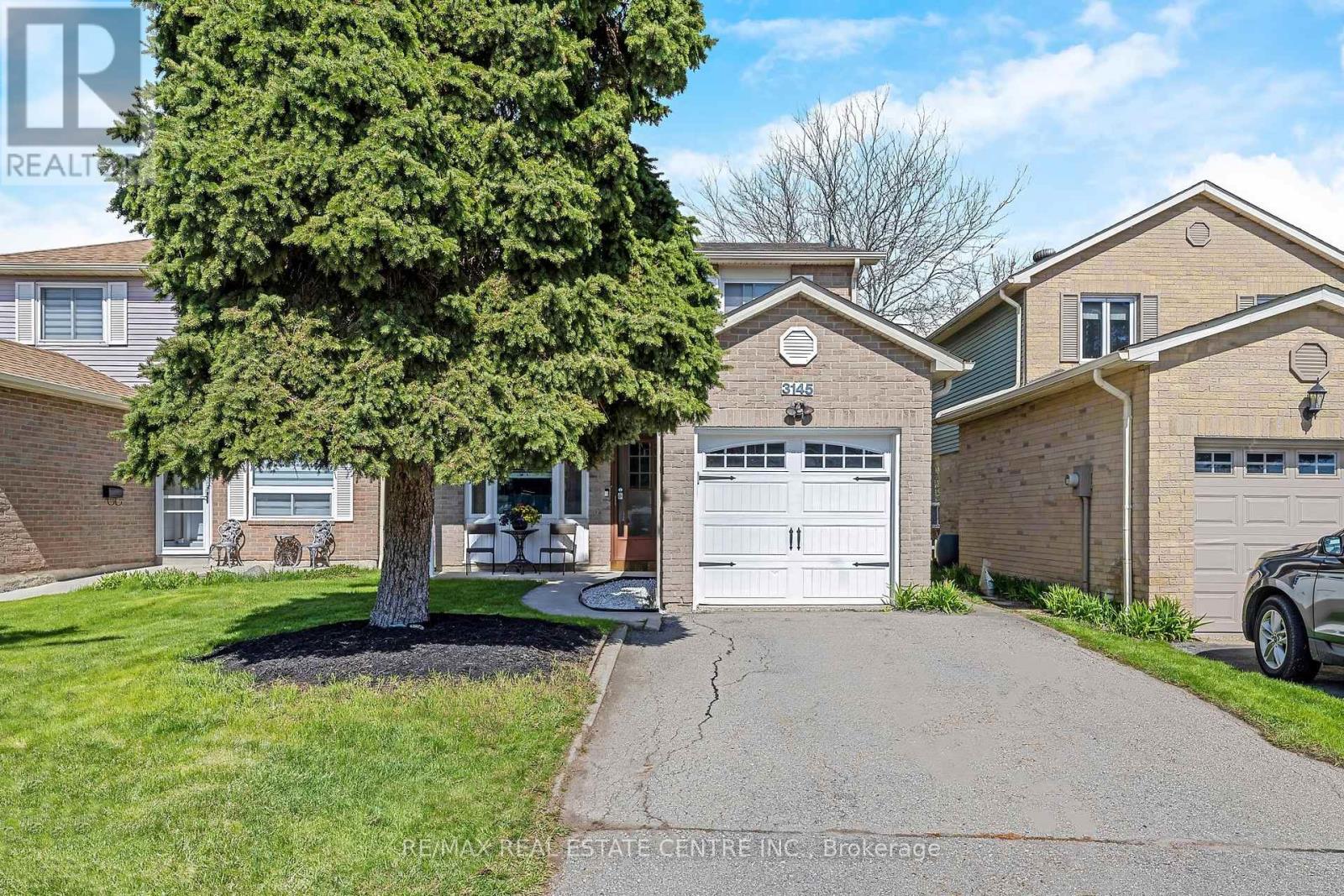 3145 Mccarron Crescent, Mississauga, Ontario  L5N 3H4 - Photo 3 - W13056642