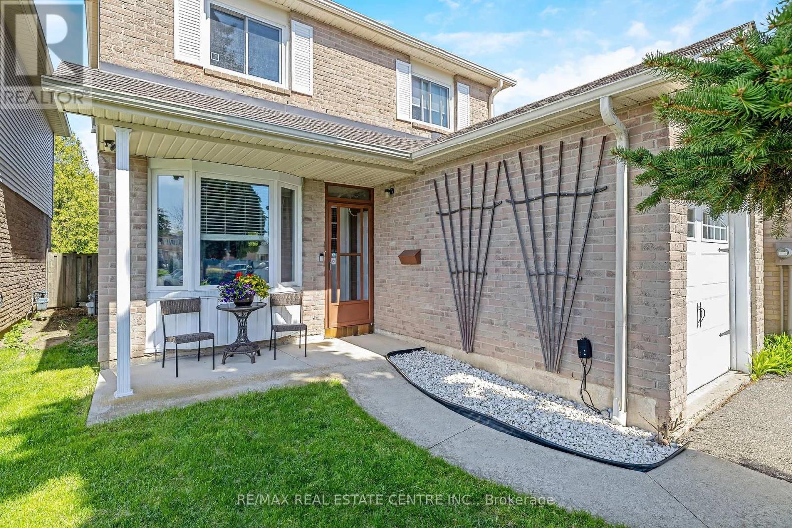3145 Mccarron Crescent, Mississauga, Ontario  L5N 3H4 - Photo 4 - W13056642