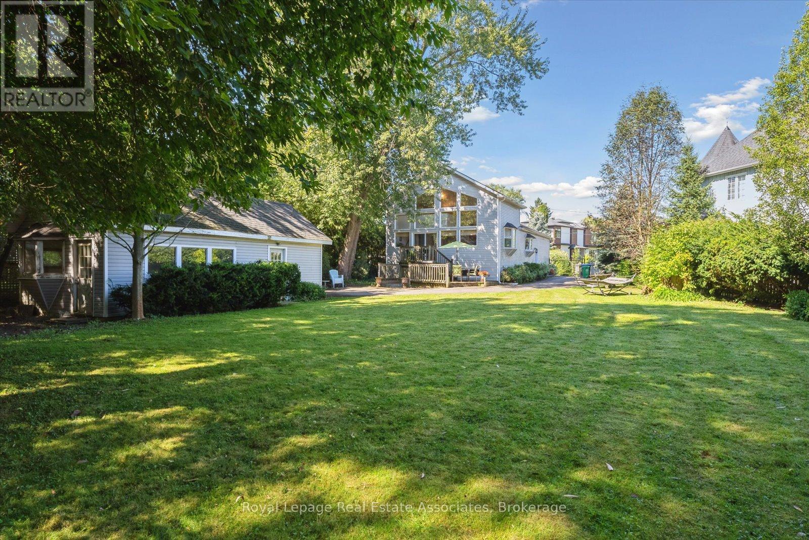 708 MONTBECK CRESCENT, Mississauga, Ontario