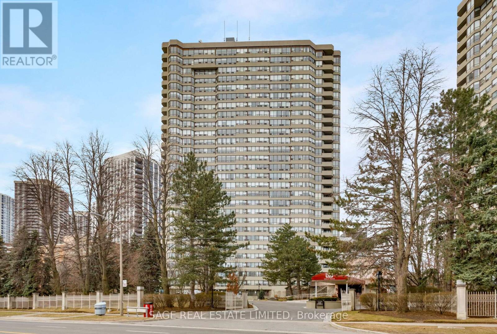 1705 - 1300 ISLINGTON AVENUE, Toronto, Ontario