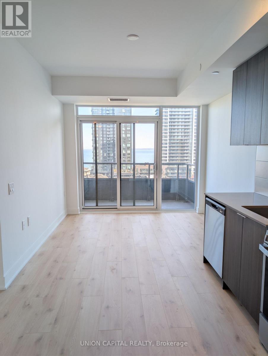 1007 - 2088 James Street, Burlington, Ontario  L7R 0H2 - Photo 6 - W13056814