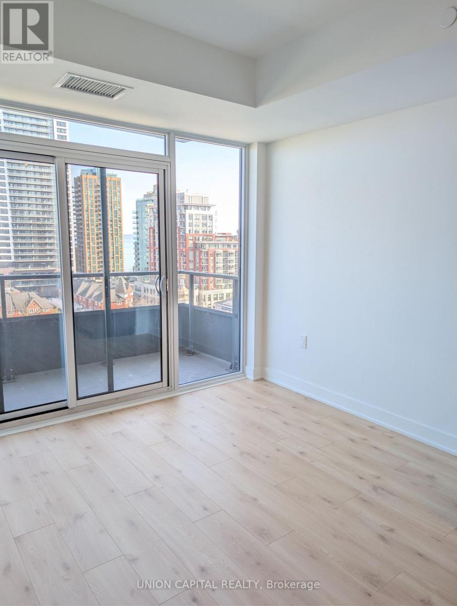 1007 - 2088 James Street, Burlington, Ontario  L7R 0H2 - Photo 8 - W13056814