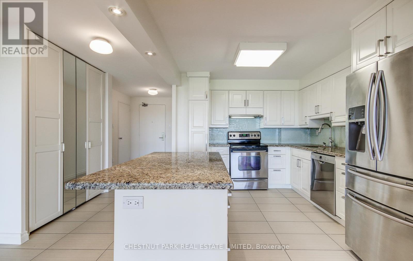 1216 - 1400 Dixie Road, Mississauga, Ontario  L5E 3E1 - Photo 10 - W13056932