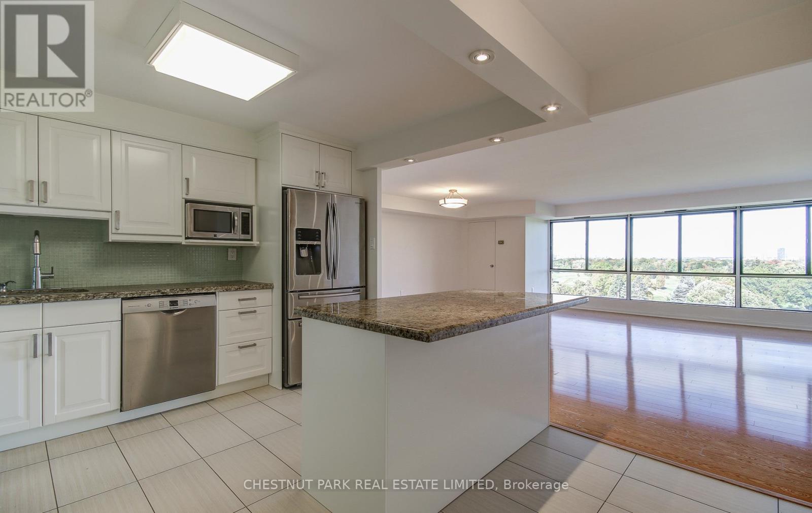 1216 - 1400 Dixie Road, Mississauga, Ontario  L5E 3E1 - Photo 8 - W13056932