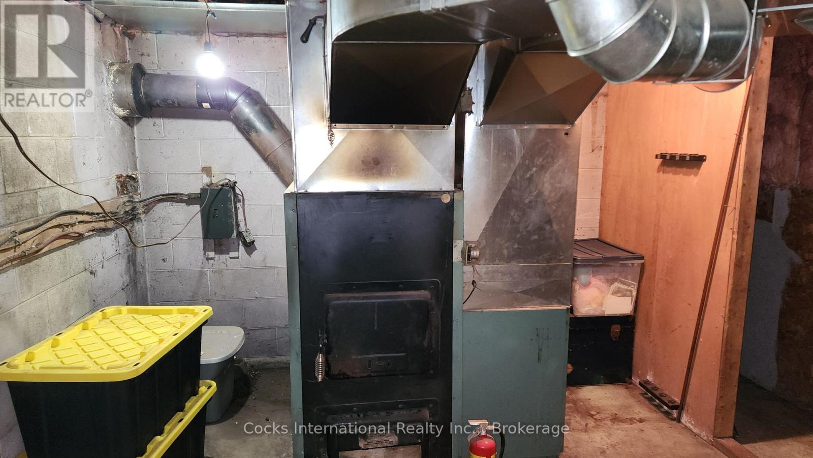 44 Expressway Road, Perry, Ontario  P0A 1J0 - Photo 15 - X12548048