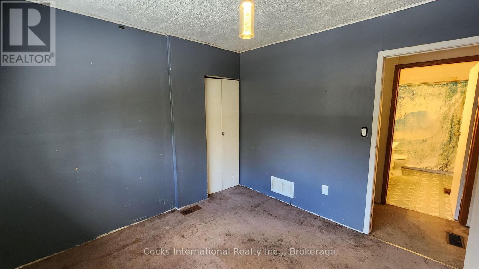 44 Expressway Road, Perry, Ontario  P0A 1J0 - Photo 8 - X12548048