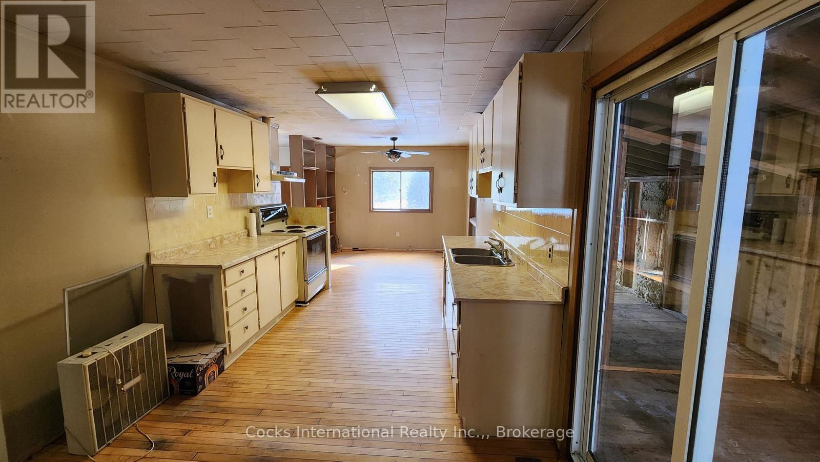 44 Expressway Road, Perry, Ontario  P0A 1J0 - Photo 5 - X12548048