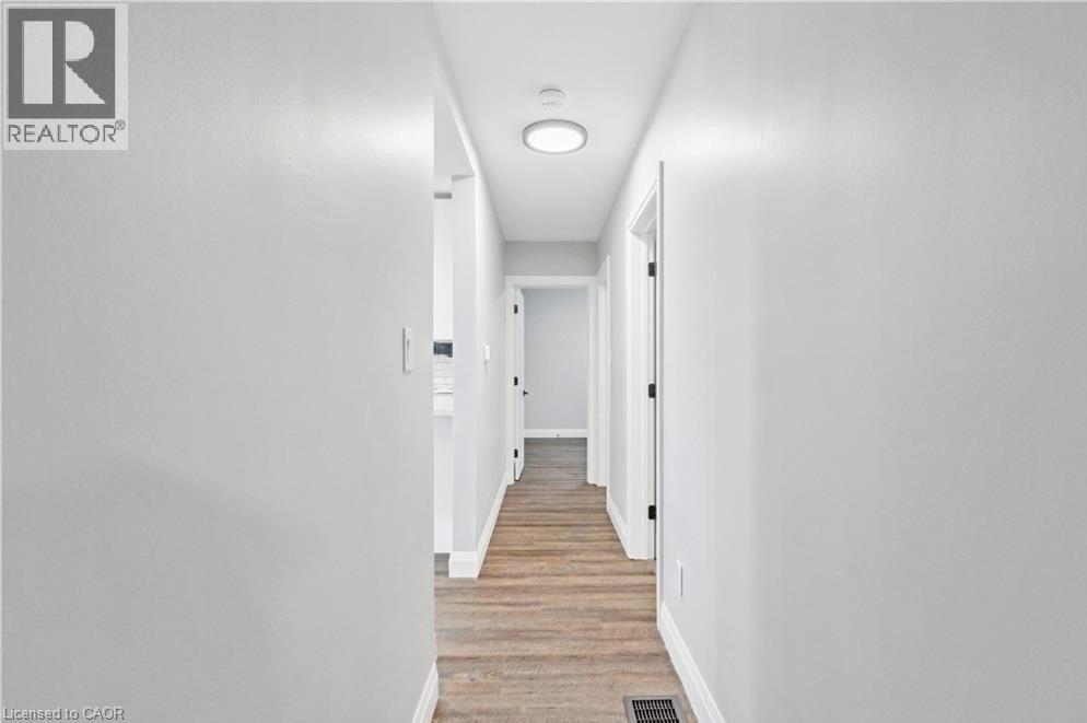 23 Terrance Drive Unit# Upper, Brantford, Ontario  N3R 3G2 - Photo 17 - 40824488