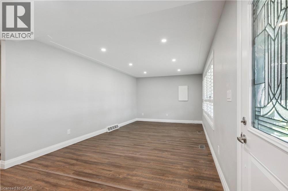 23 Terrance Drive Unit# Upper, Brantford, Ontario  N3R 3G2 - Photo 5 - 40824488