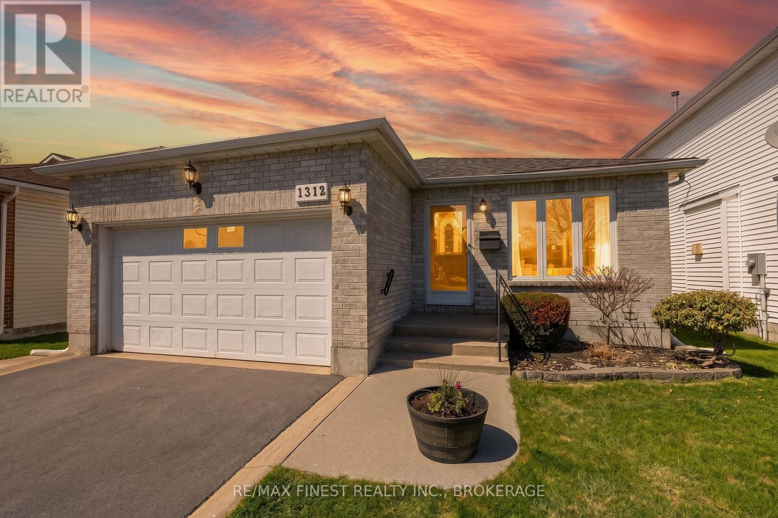 1312 FISHER CRESCENT, Kingston, Ontario