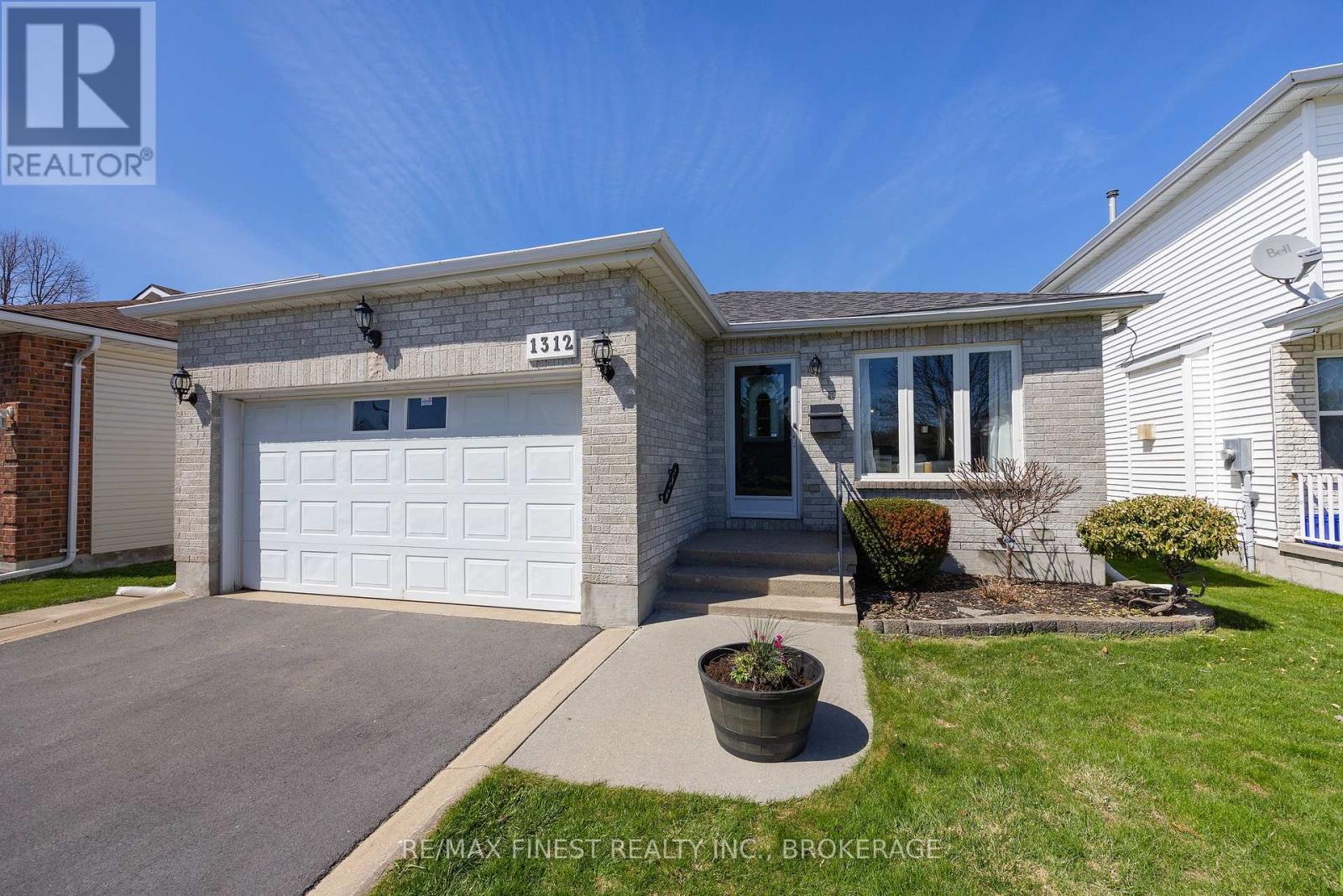 1312 Fisher Crescent, Kingston, Ontario  K7M 8T2 - Photo 2 - X13057014