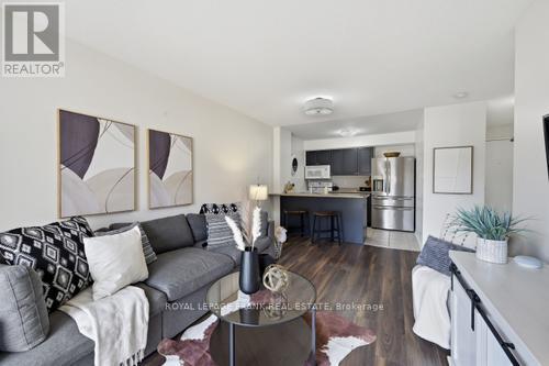 108 - 102 Aspen Springs Drive, Clarington, Ontario  L1C 5N6 - Photo 4 - E13056986