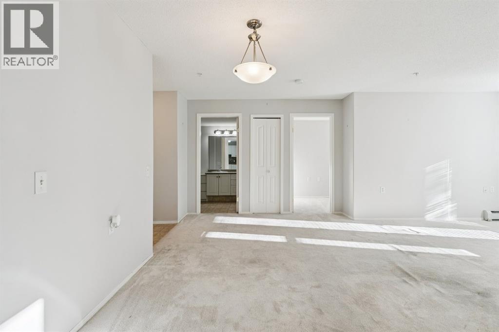 112, 5000 Somervale Court SW, Calgary, Alberta  T2Y 4M1 - Photo 6 - A2280852