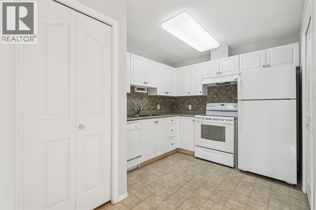 112, 5000 Somervale Court SW, Calgary, Alberta  T2Y 4M1 - Photo 11 - A2280852