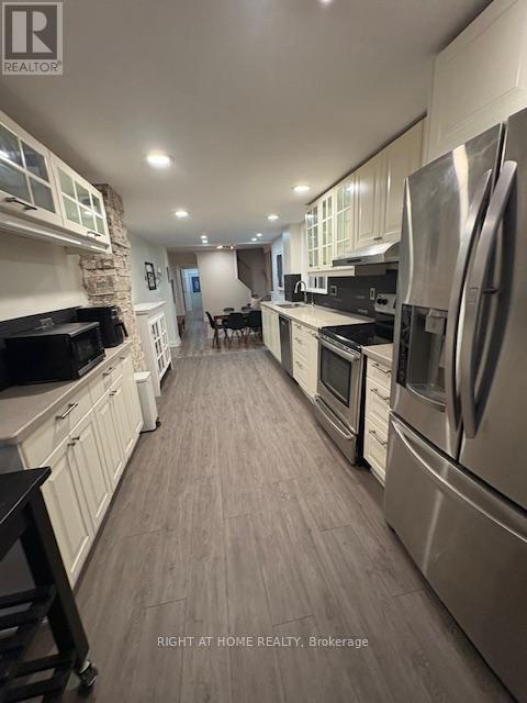 228 Linsmore Crescent, Toronto, Ontario  M4J 4L7 - Photo 10 - E13053892