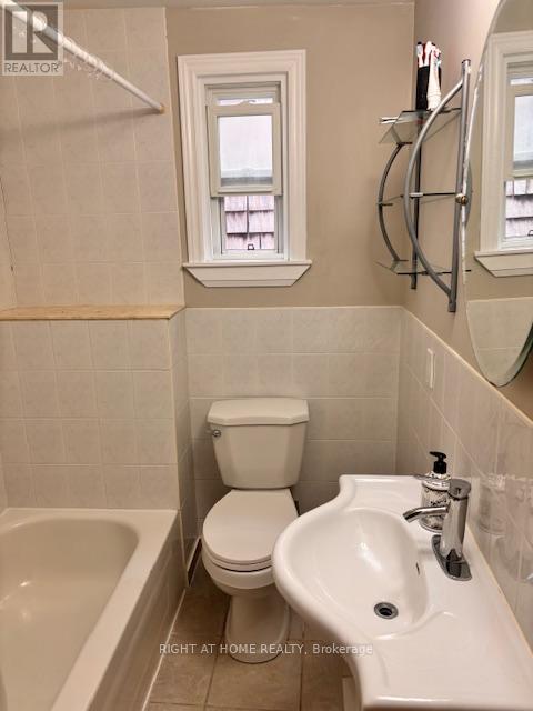 228 Linsmore Crescent, Toronto, Ontario  M4J 4L7 - Photo 23 - E13053892