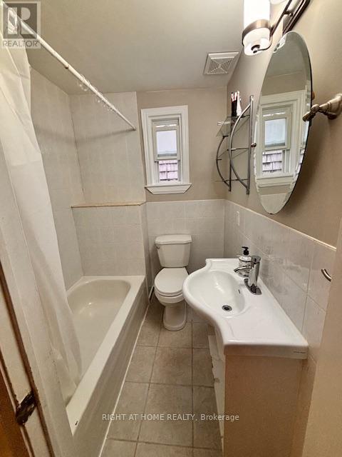 228 Linsmore Crescent, Toronto, Ontario  M4J 4L7 - Photo 24 - E13053892