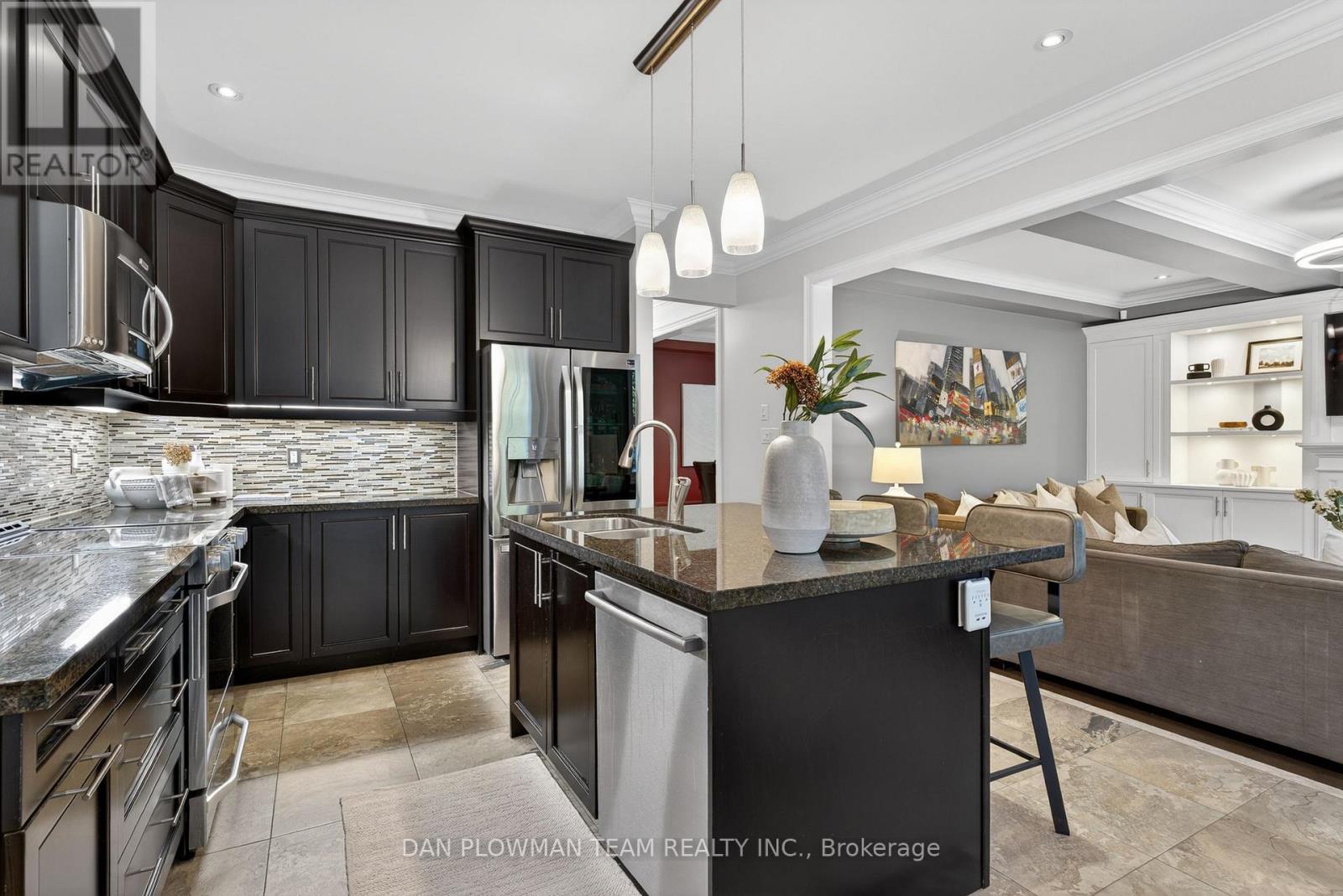 4 Benington Court, Whitby, Ontario  L1M 0H3 - Photo 10 - E13056730