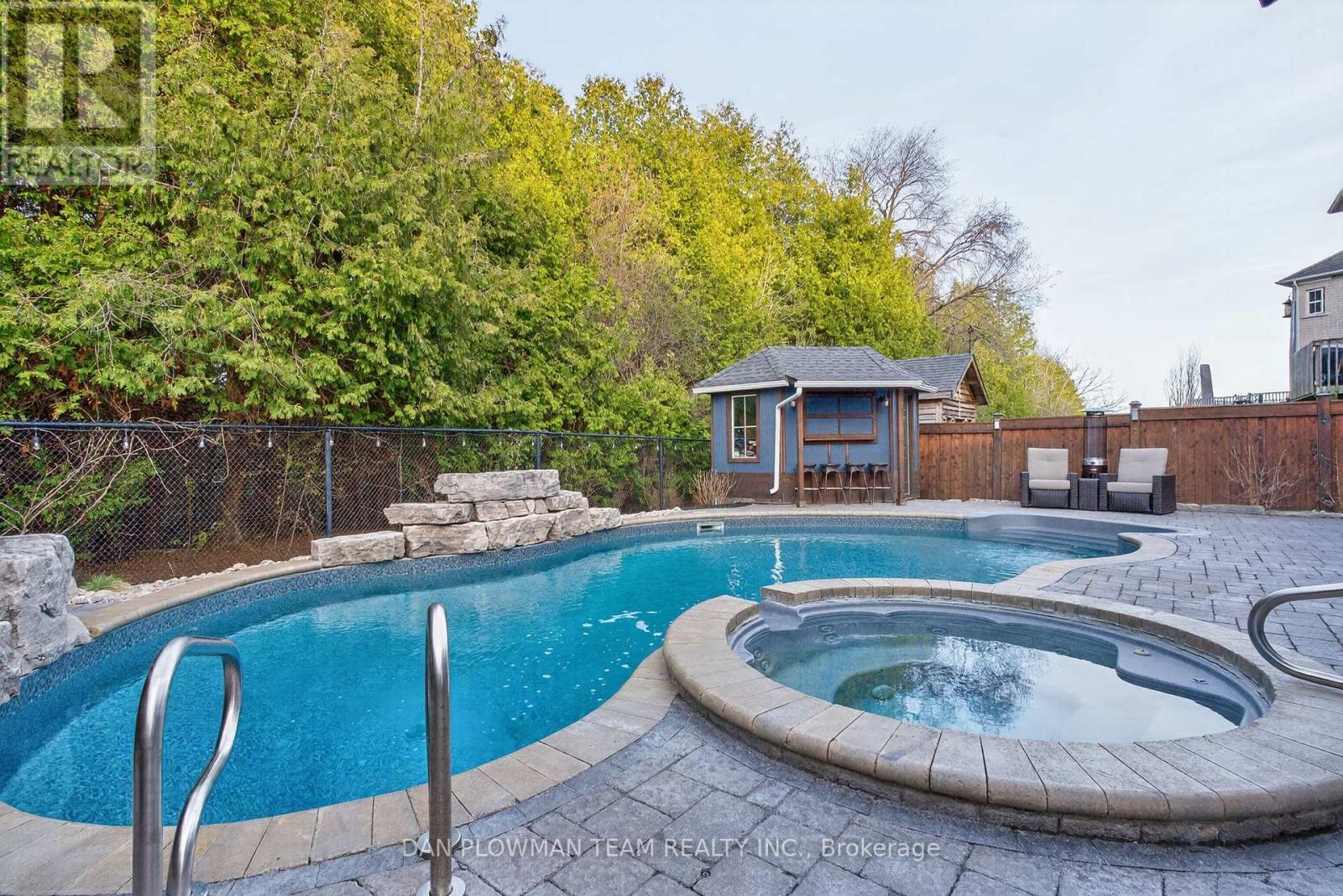 4 Benington Court, Whitby, Ontario  L1M 0H3 - Photo 43 - E13056730