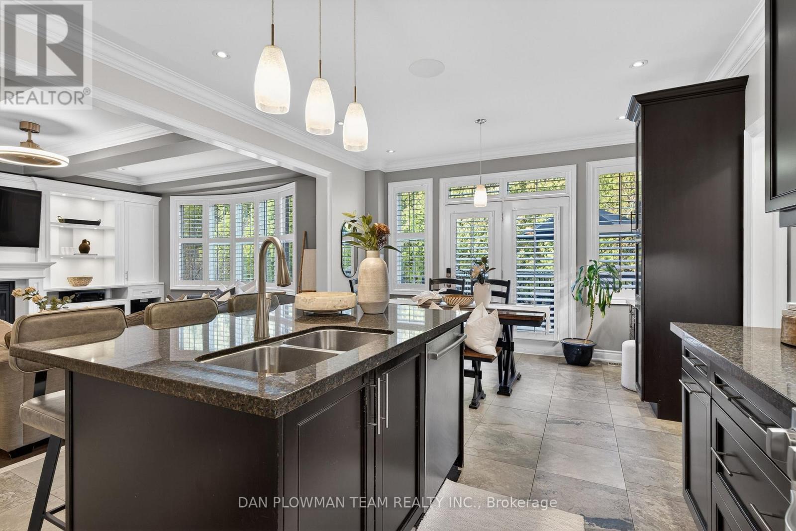 4 Benington Court, Whitby, Ontario  L1M 0H3 - Photo 9 - E13056730