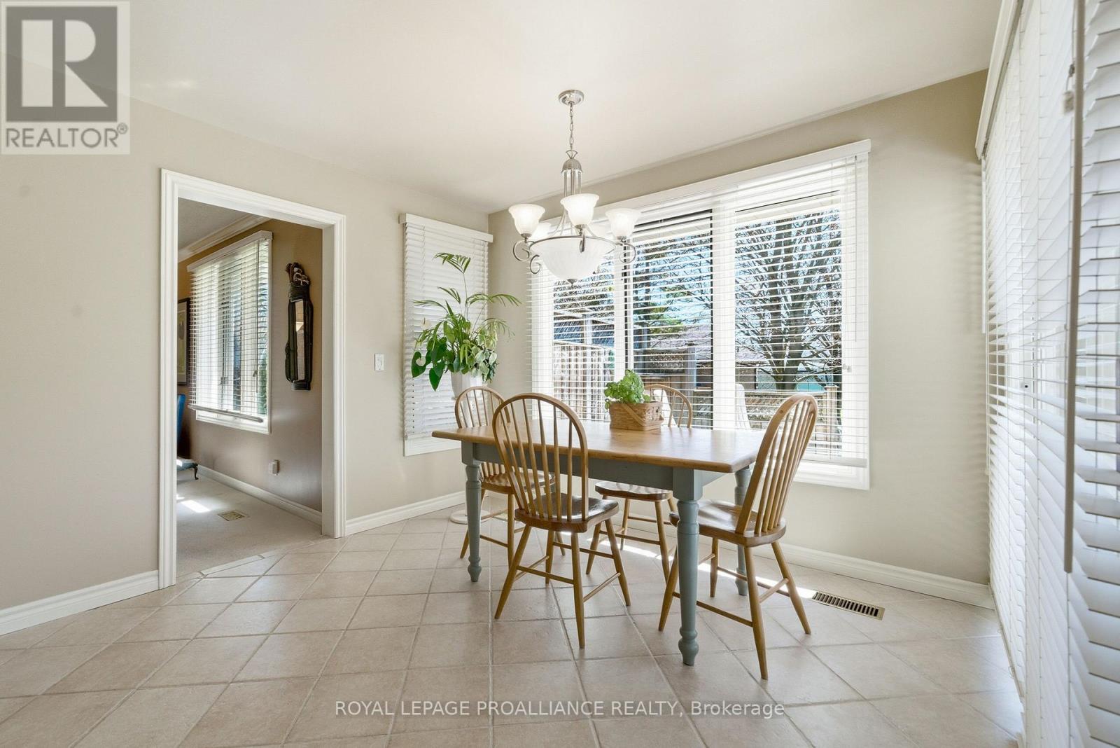 125 Tracey Park Drive, Belleville, Ontario  K8P 5C7 - Photo 15 - X13057110