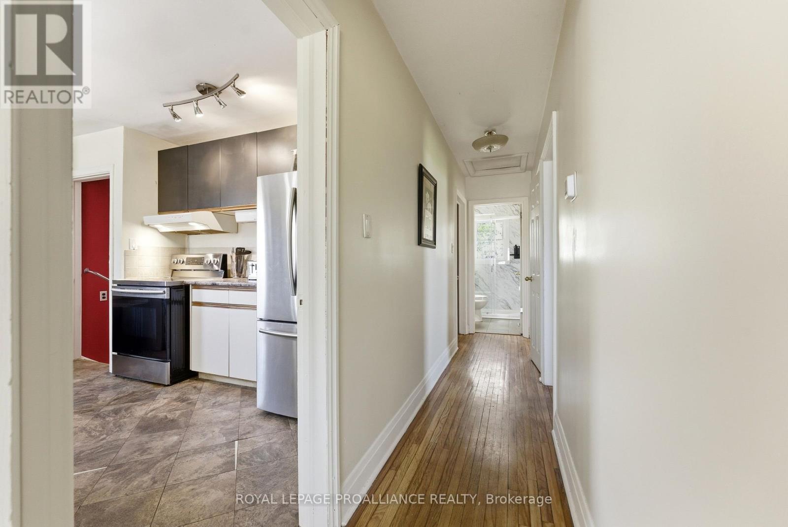 88 Crestview Avenue, Belleville (Belleville Ward), Ontario  K8N 1W9 - Photo 16 - X13057112