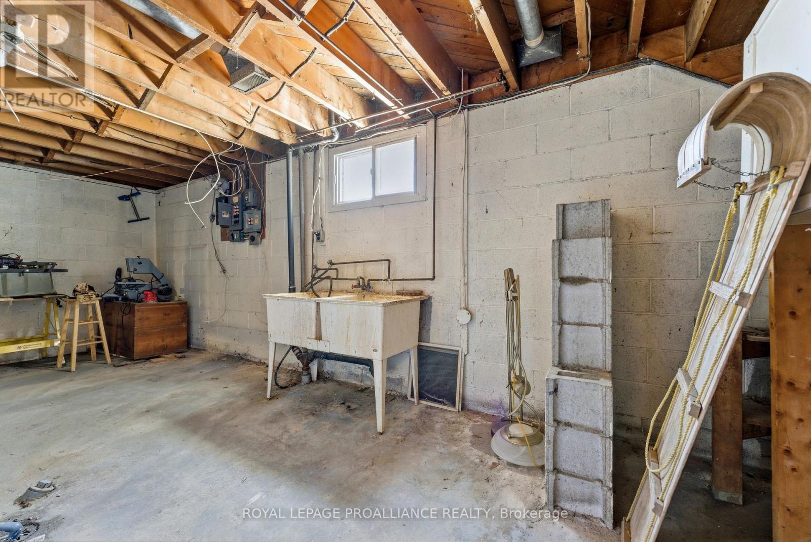 88 Crestview Avenue, Belleville (Belleville Ward), Ontario  K8N 1W9 - Photo 29 - X13057112