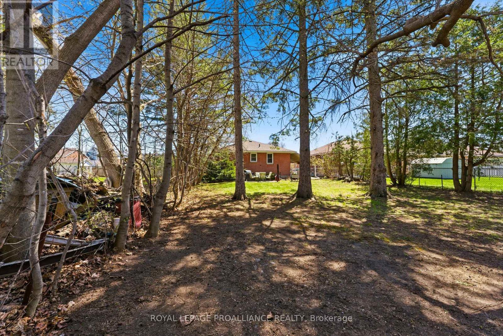 88 Crestview Avenue, Belleville (Belleville Ward), Ontario  K8N 1W9 - Photo 34 - X13057112