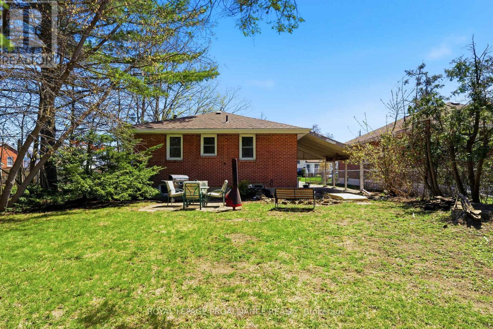 88 Crestview Avenue, Belleville (Belleville Ward), Ontario  K8N 1W9 - Photo 36 - X13057112