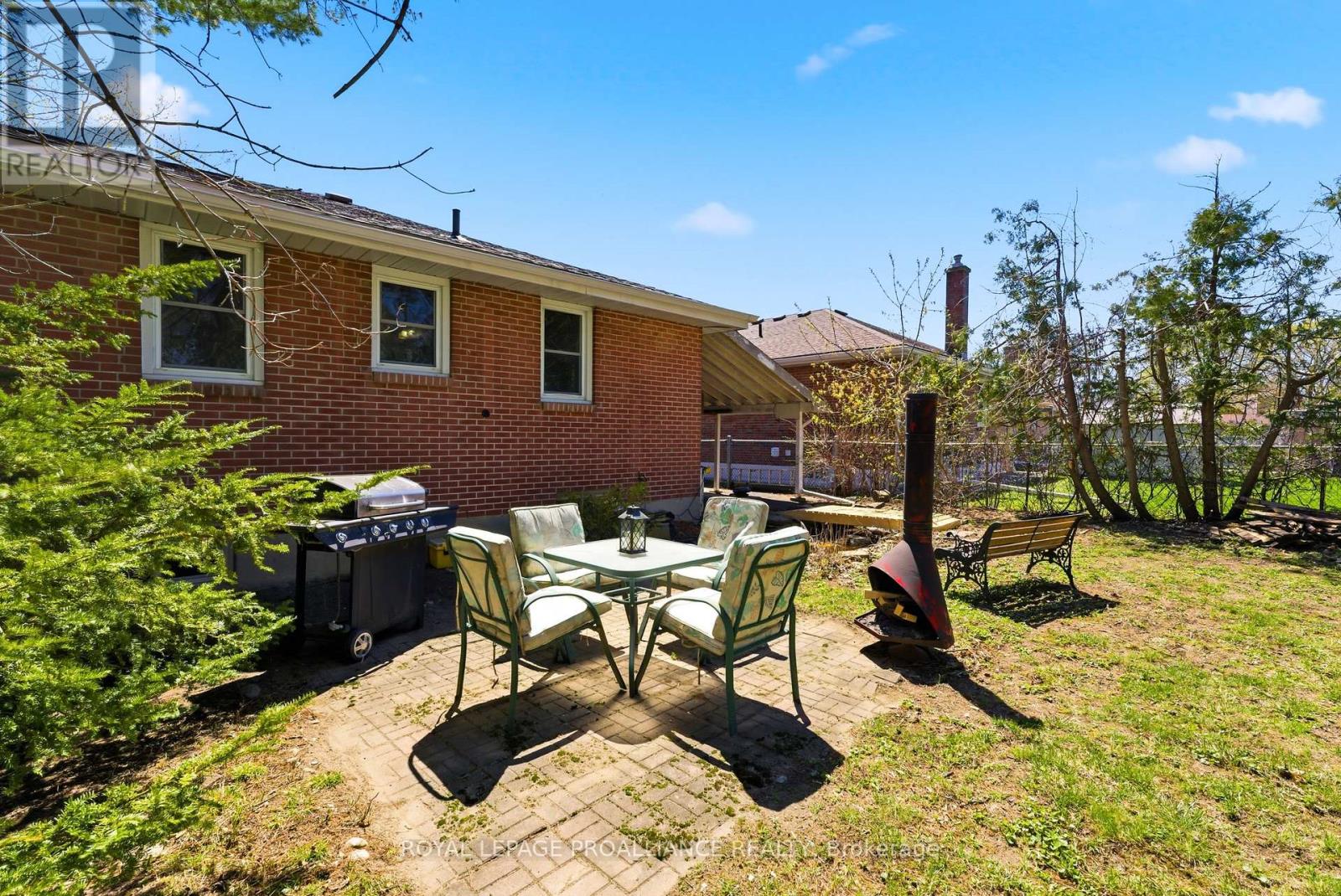 88 Crestview Avenue, Belleville (Belleville Ward), Ontario  K8N 1W9 - Photo 37 - X13057112