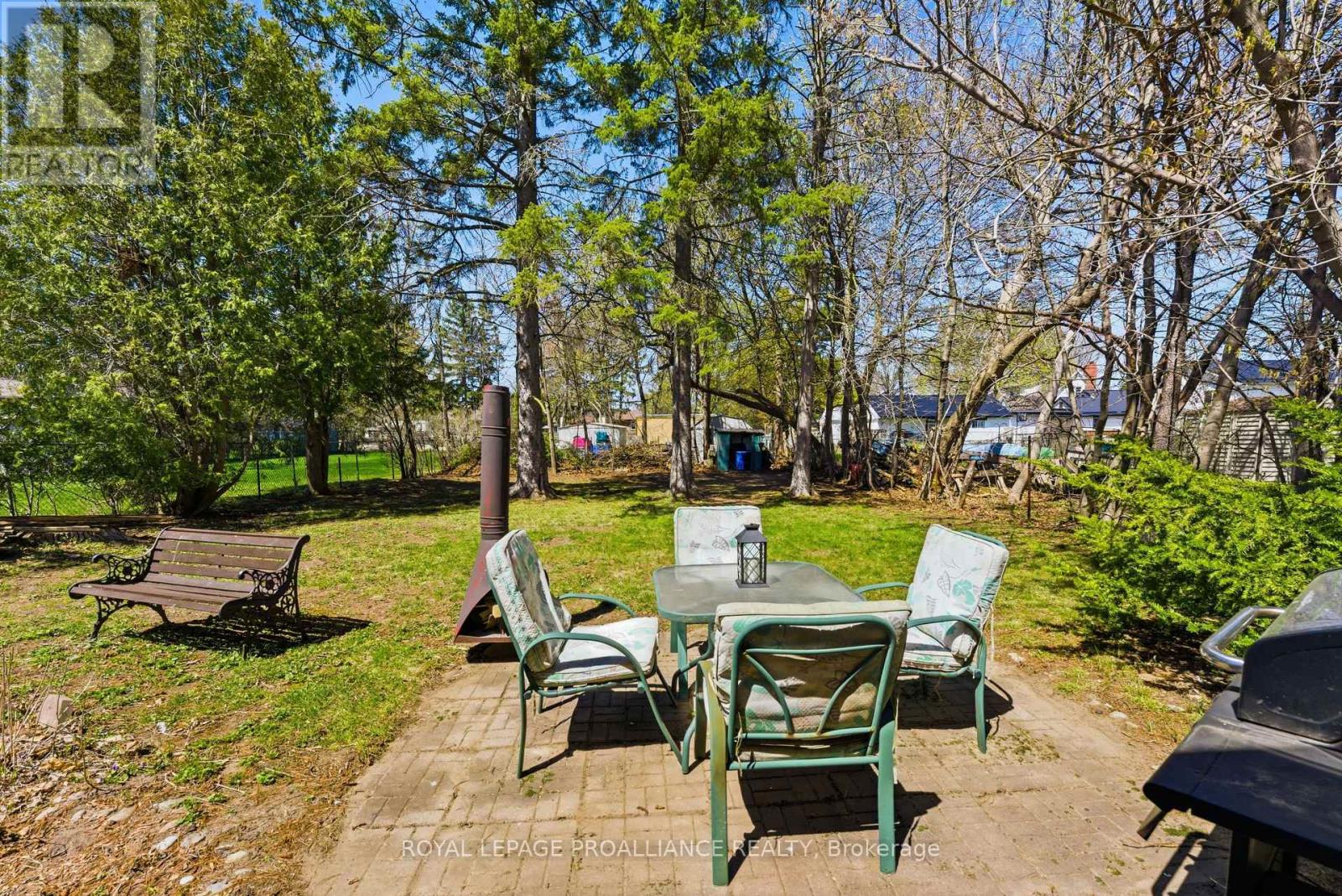 88 Crestview Avenue, Belleville (Belleville Ward), Ontario  K8N 1W9 - Photo 38 - X13057112