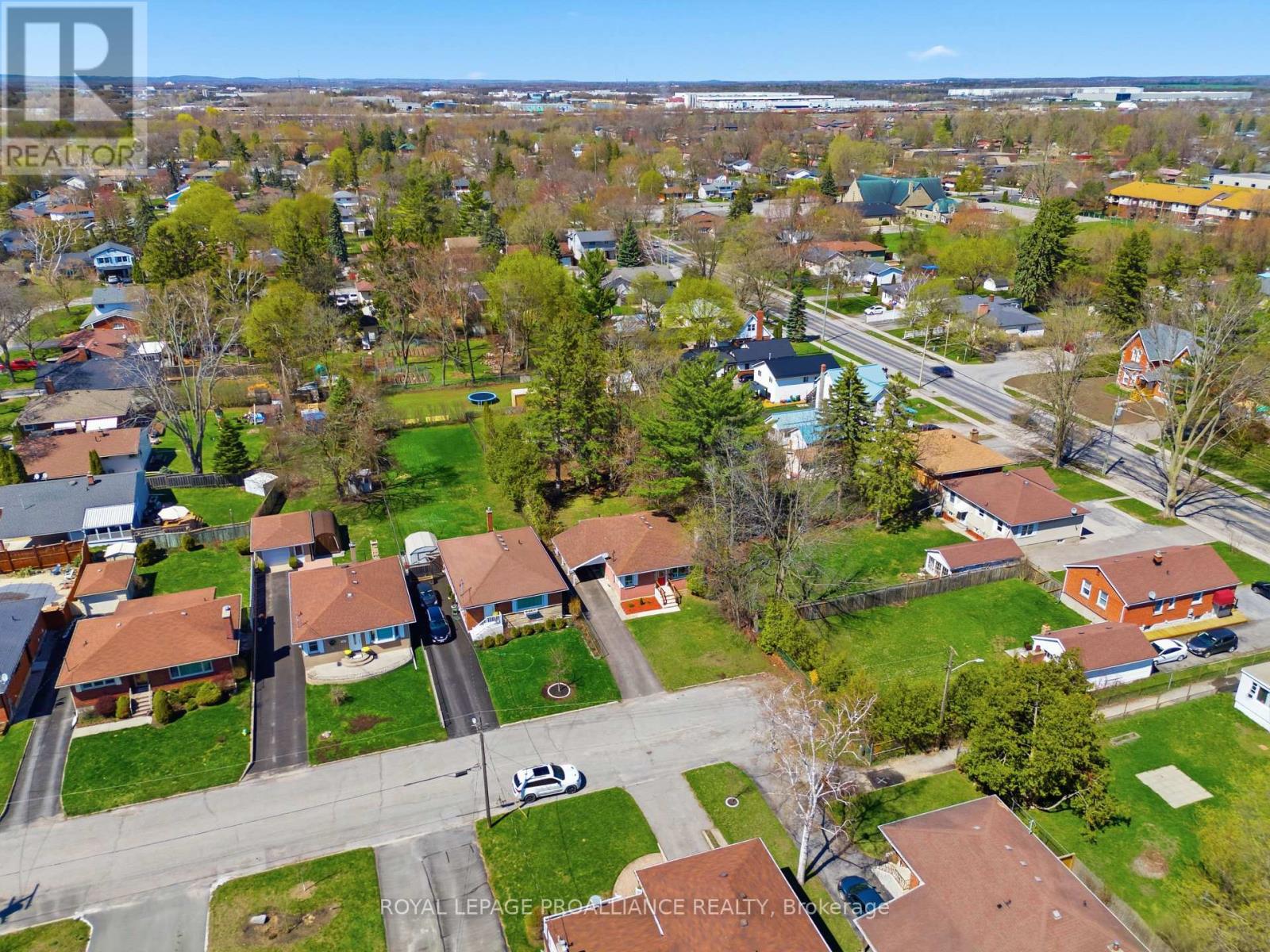 88 Crestview Avenue, Belleville (Belleville Ward), Ontario  K8N 1W9 - Photo 45 - X13057112