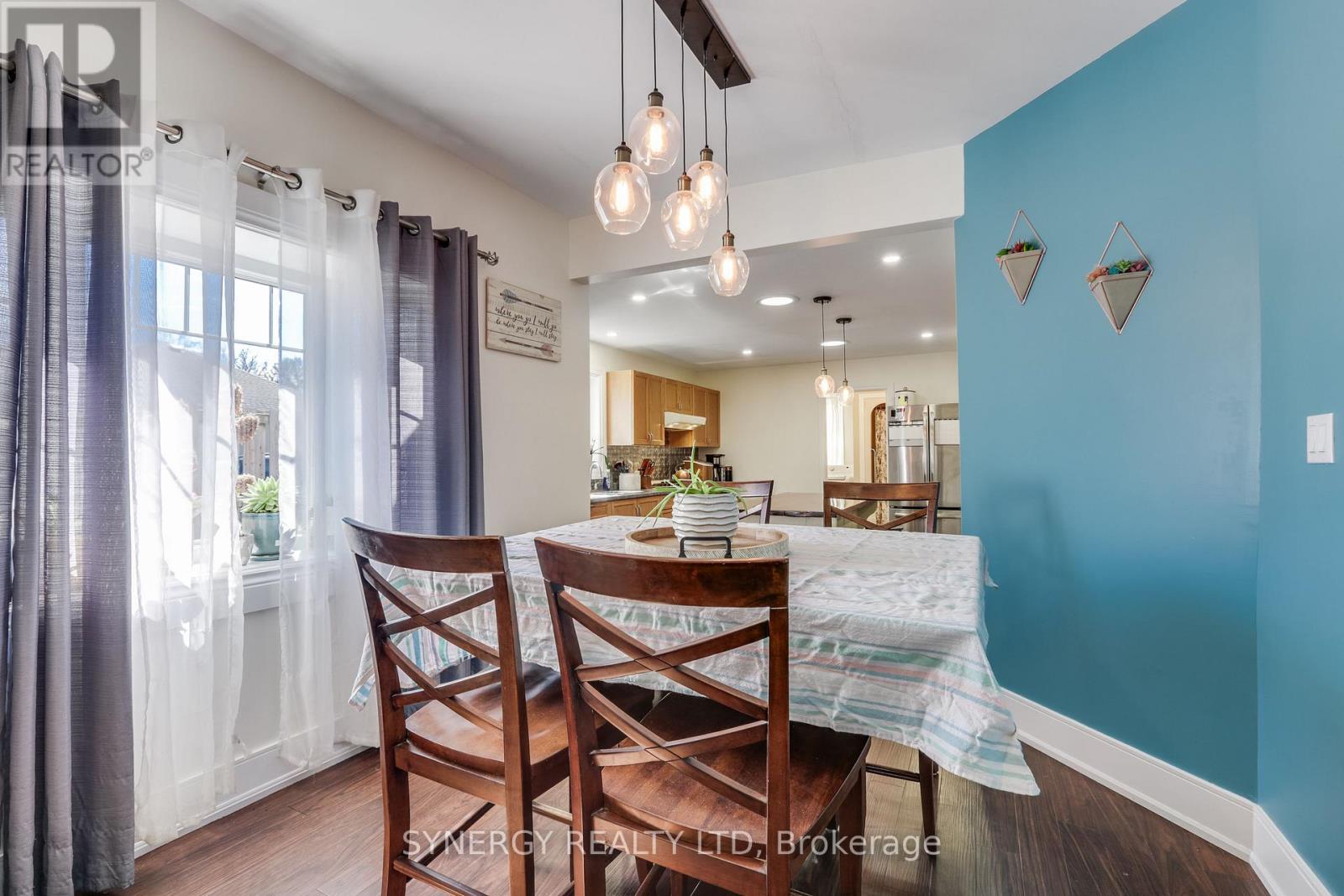 206 Caradoc Street S, Strathroy-Caradoc, Ontario  N7G 2P1 - Photo 12 - X13057028