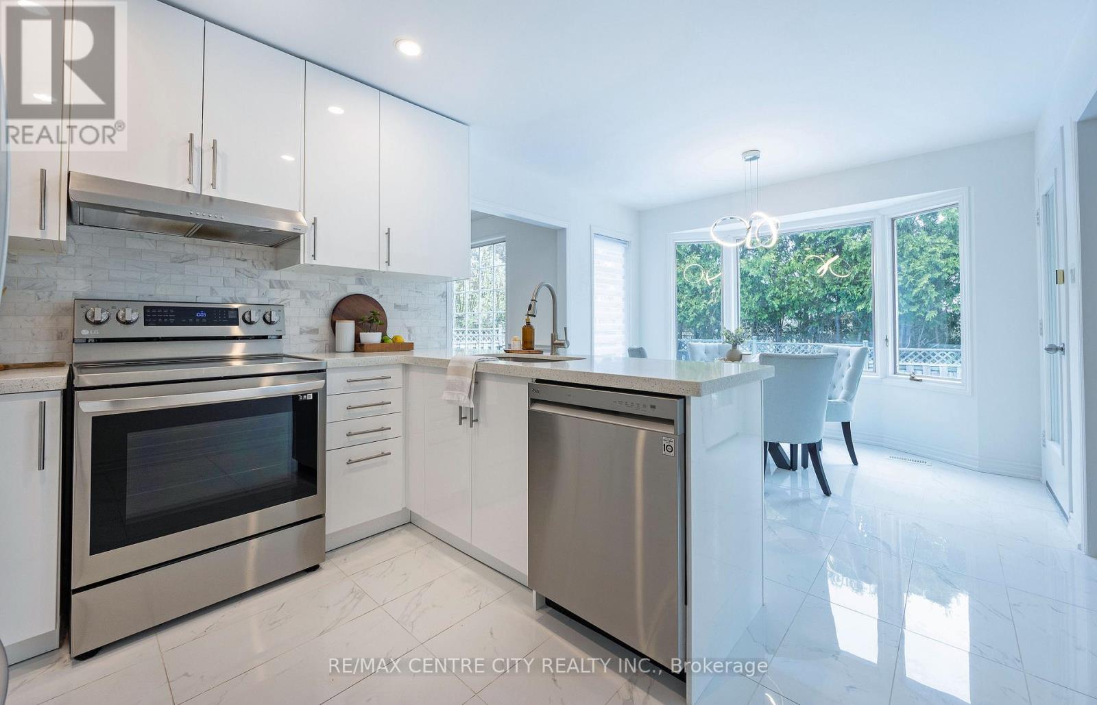 78 Summerdale Place, London South, Ontario  N6K 4C5 - Photo 10 - X13057036