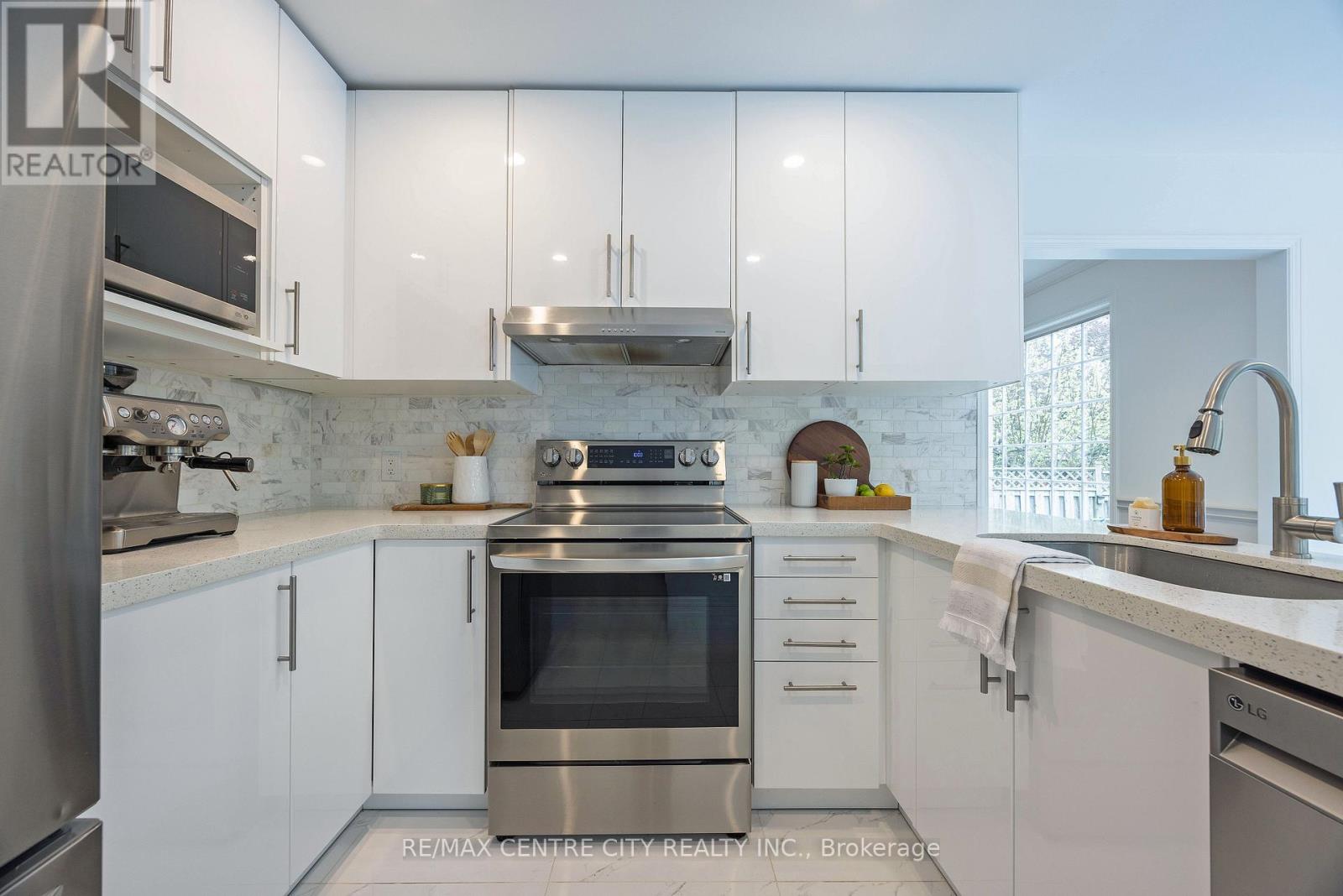 78 Summerdale Place, London South, Ontario  N6K 4C5 - Photo 9 - X13057036