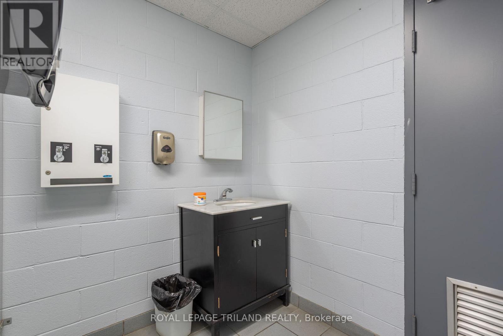 130 Woodworth Avenue, St. Thomas, Ontario  N5P 3K1 - Photo 22 - X13057090