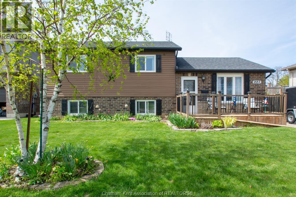 227 Bristol Drive, Chatham, Ontario  N7M 6K9 - Photo 2 - 26009382
