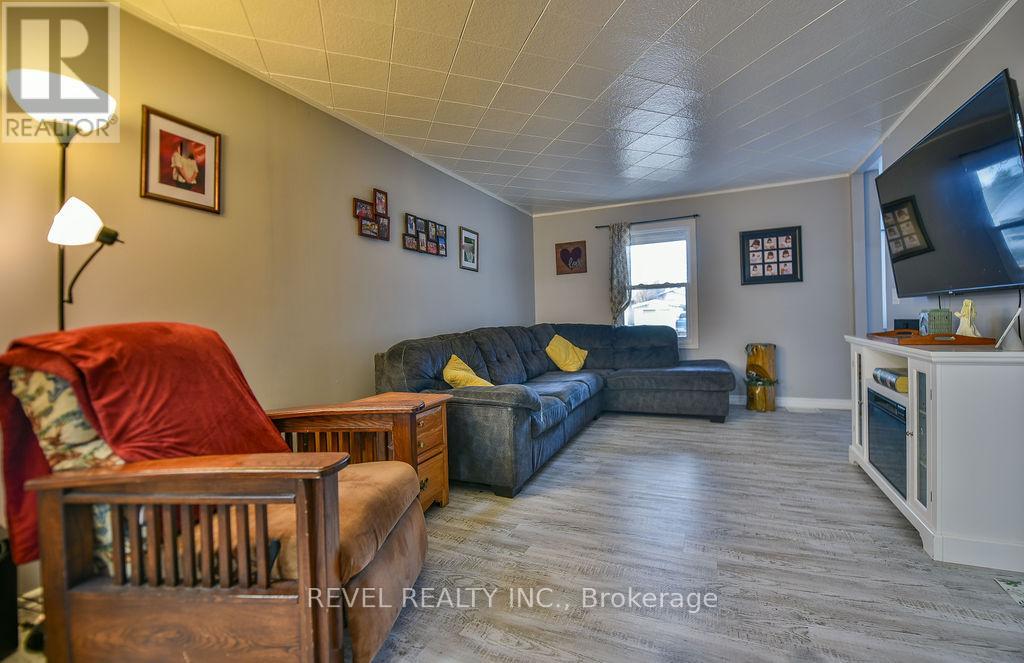 379 Cedar Street N, Timmins, Ontario  P4N 6K1 - Photo 5 - T13057018