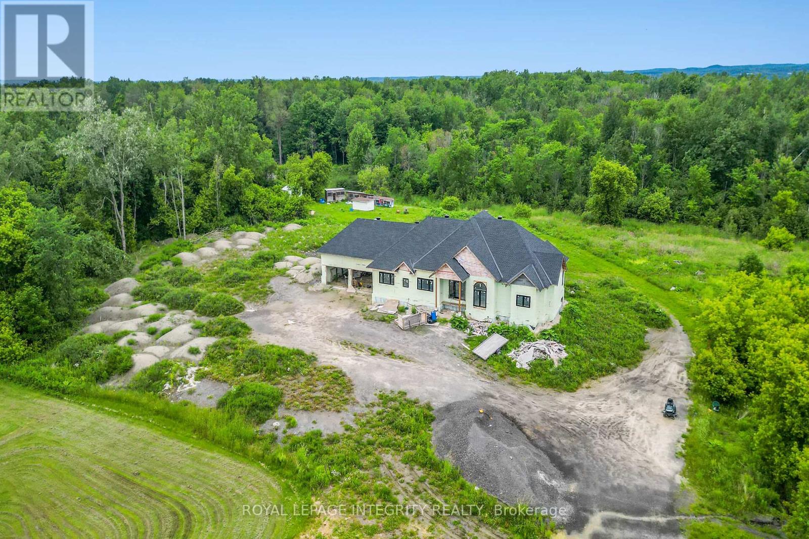 1695 Old Montreal Road, Ottawa, Ontario  K4C 1G7 - Photo 2 - X13057138