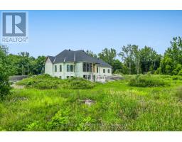 1695 OLD MONTREAL ROAD, Ottawa, Ontario