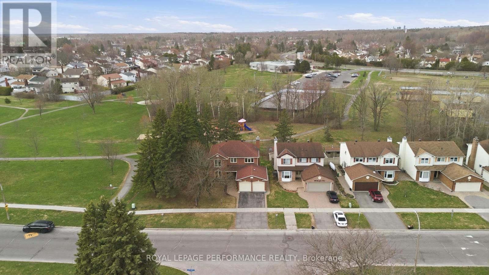 1682 Barrington Street, Ottawa, Ontario  K1C 4W8 - Photo 2 - X12926756