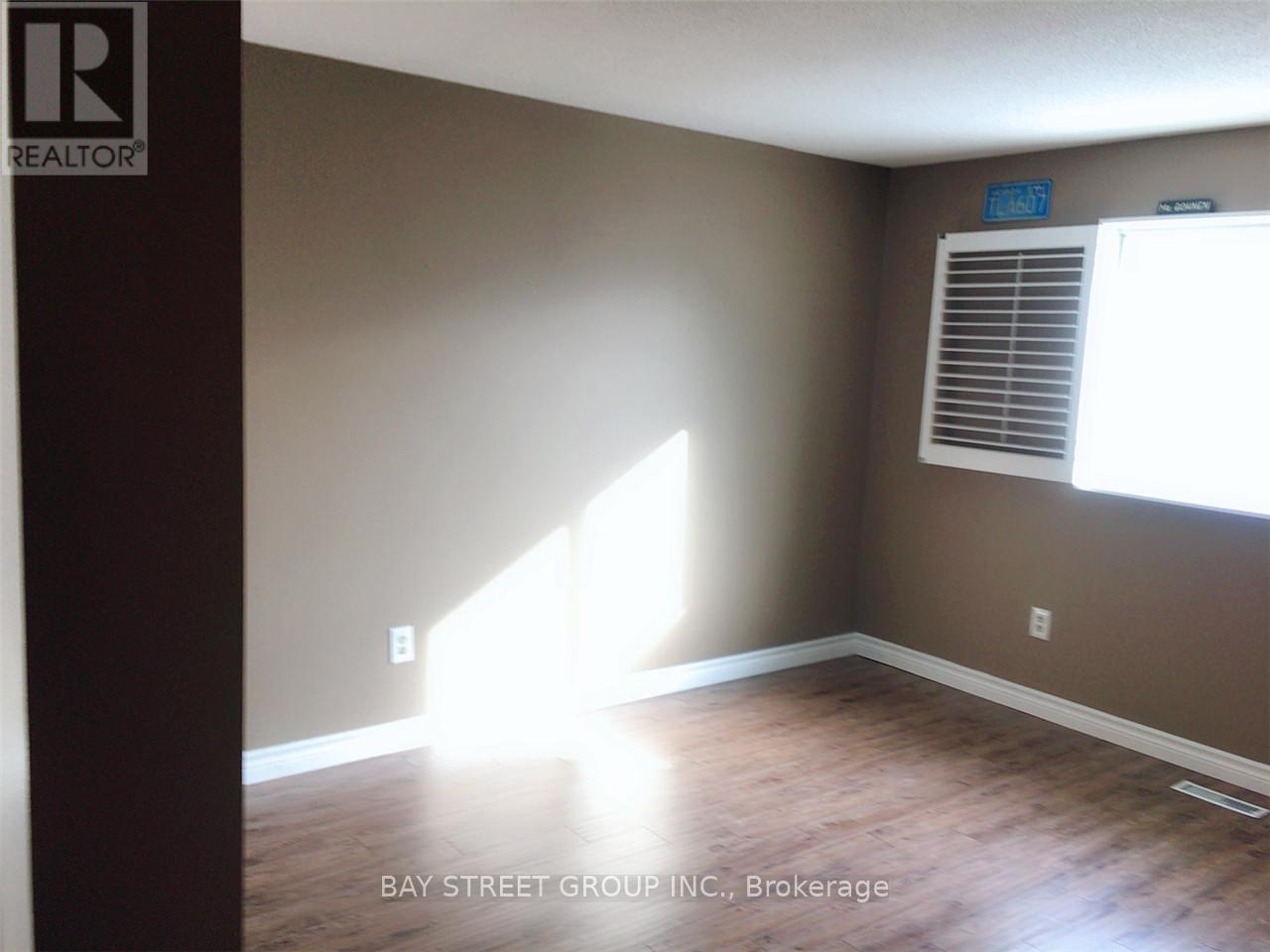 331 Green Lane, Markham, Ontario  L3T 7A4 - Photo 13 - N12843988