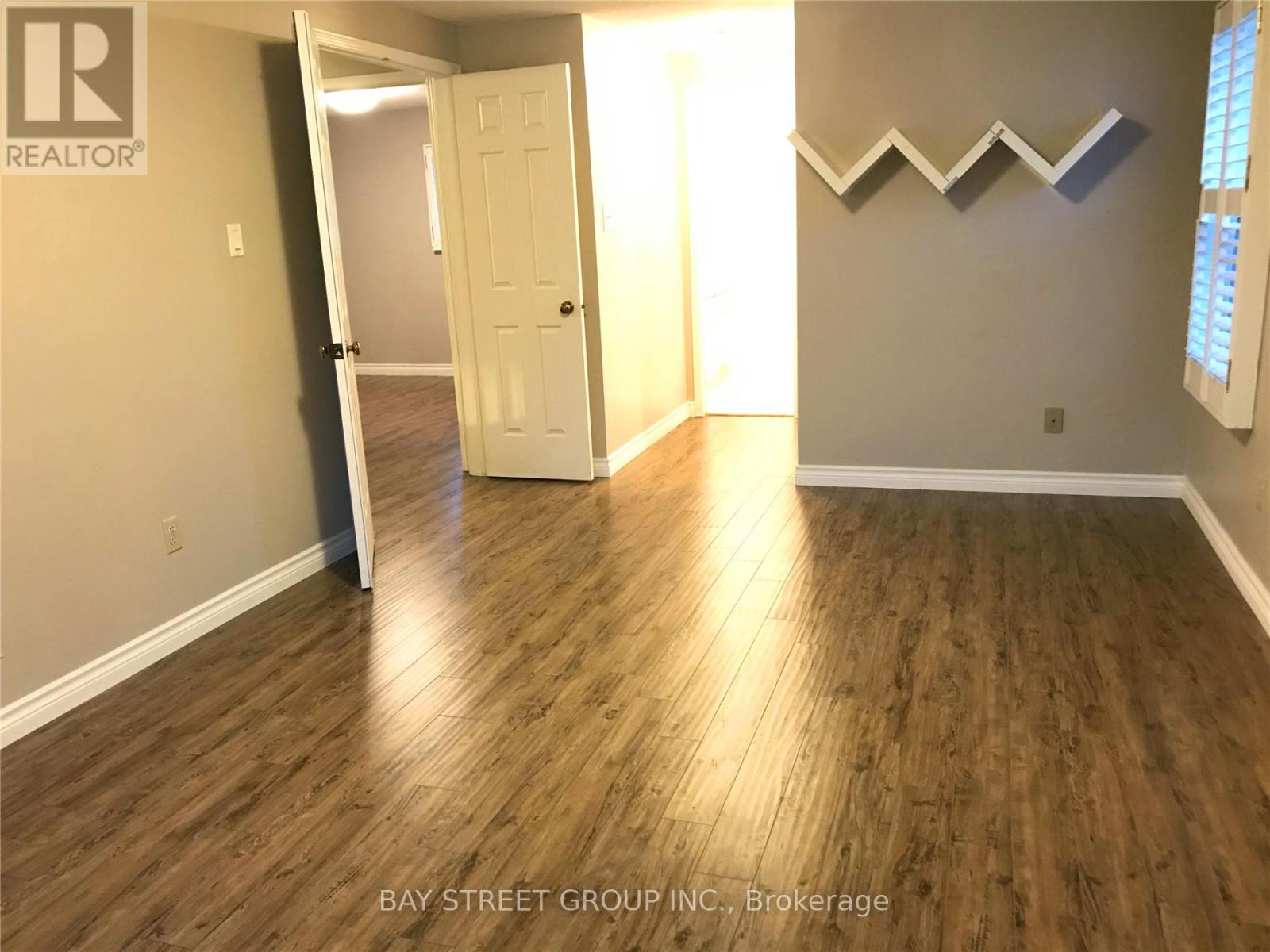 331 Green Lane, Markham, Ontario  L3T 7A4 - Photo 5 - N12843988