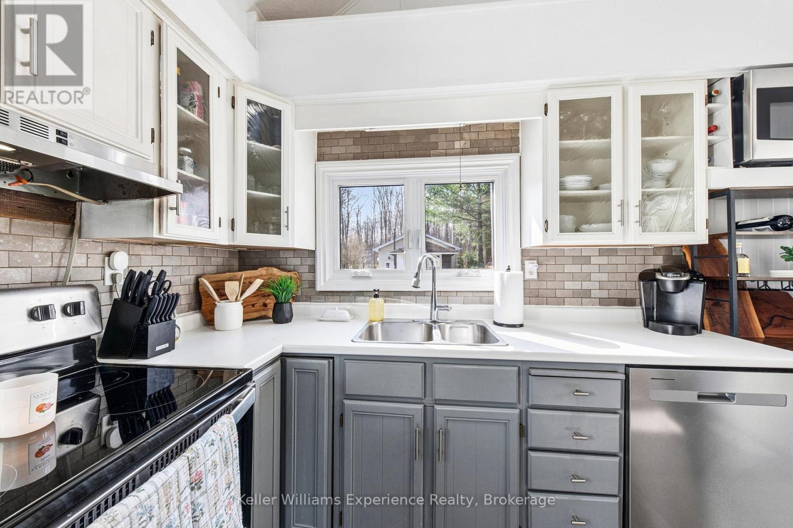 2256 South Orr Lake Road, Springwater, Ontario  L0L 1P0 - Photo 13 - S13057032