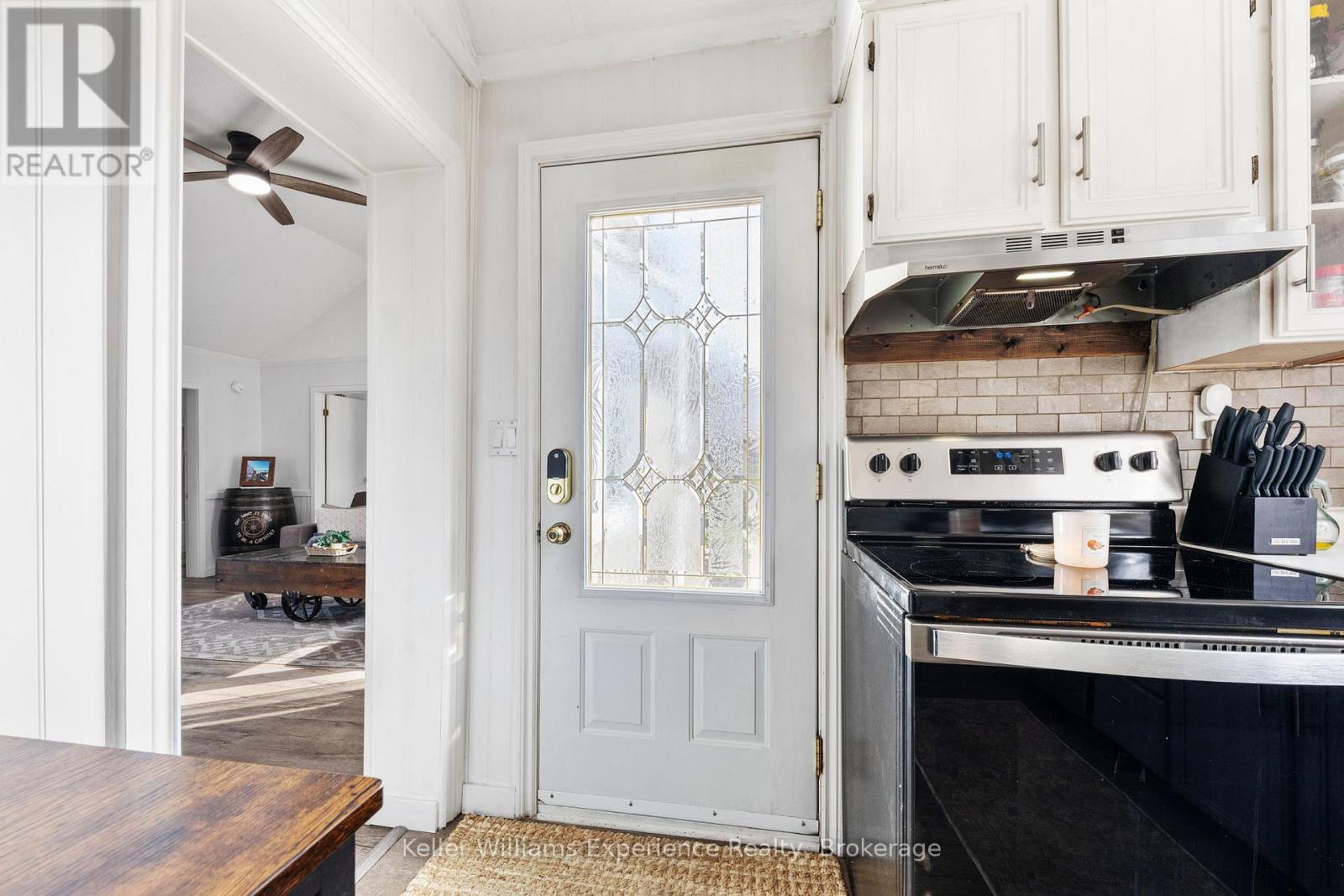 2256 South Orr Lake Road, Springwater, Ontario  L0L 1P0 - Photo 9 - S13057032